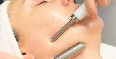 Microcurrent Benefits for Glowing Skin