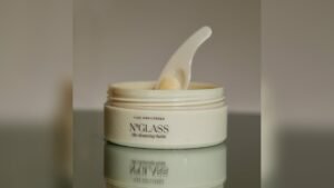 Why Fragrance Added in Makeup